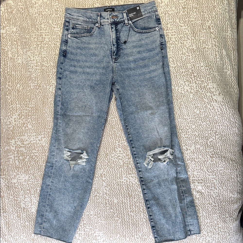 NWT Straight Ankle High Rise Express Distressed Light Wash Jeans - 8R - Picture 3 of 5